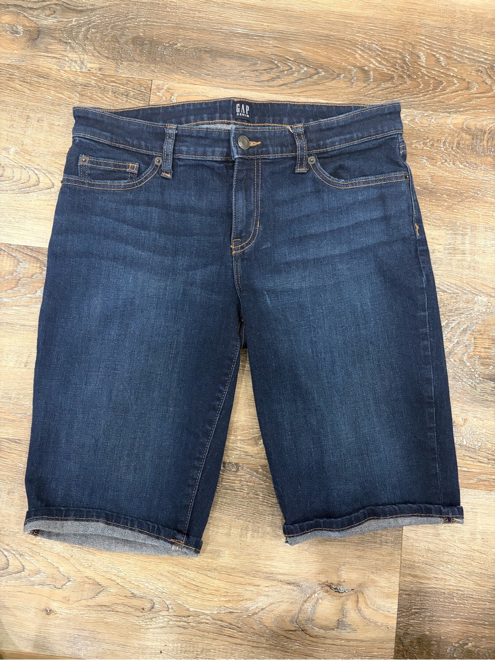 GAP Navy Blue Rolled Hem Bermuda Denim Shorts, Size 28